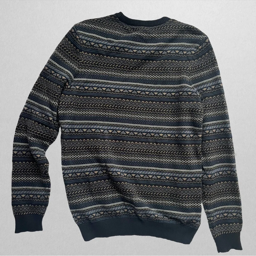 Blue Comfy Pattern Sweater - Picture 4 of 4